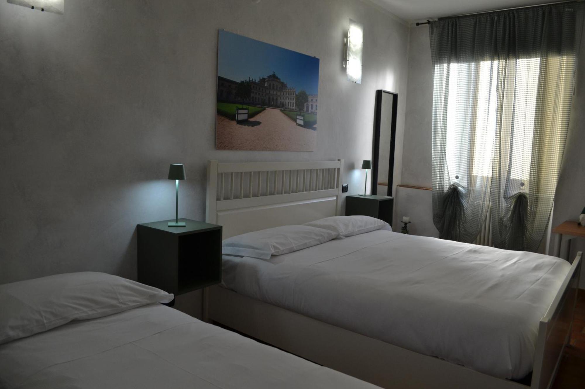Domus Hotel Caselle Torinese Exteriör bild