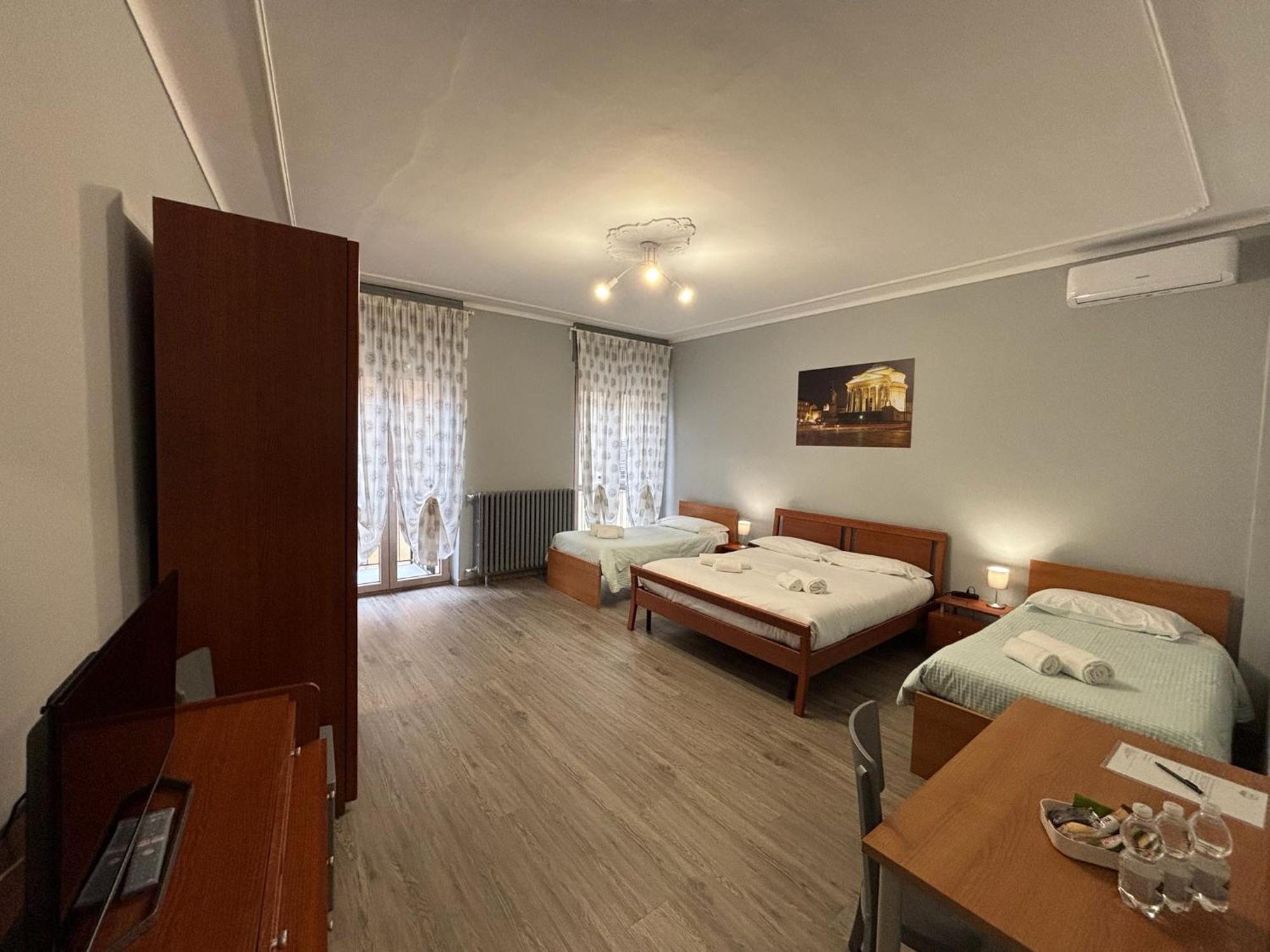 Domus Hotel Caselle Torinese Exteriör bild