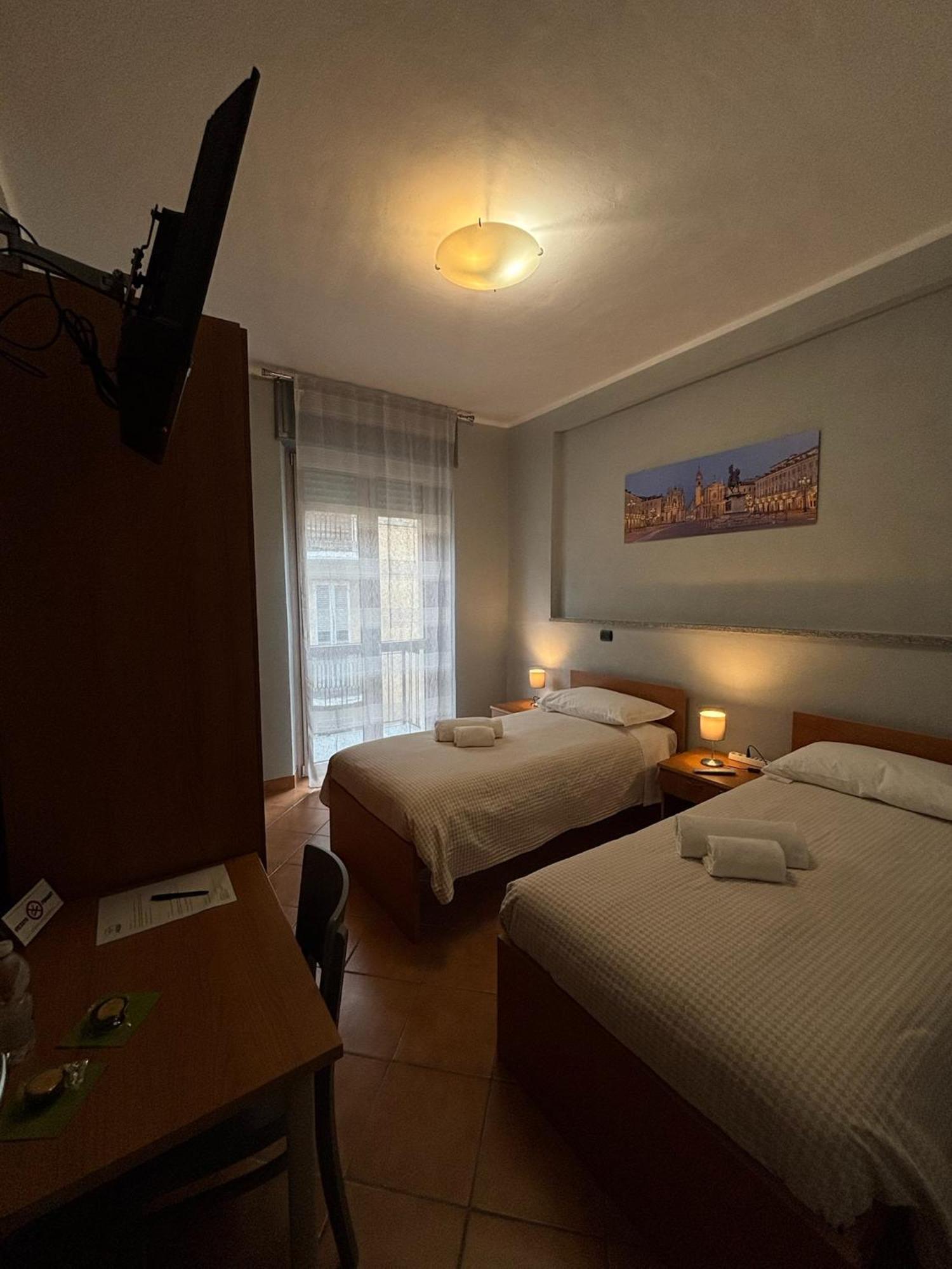 Domus Hotel Caselle Torinese Exteriör bild